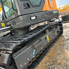 Deep-Cleaning-and-Maintenance-of-CASE-Excavator 4